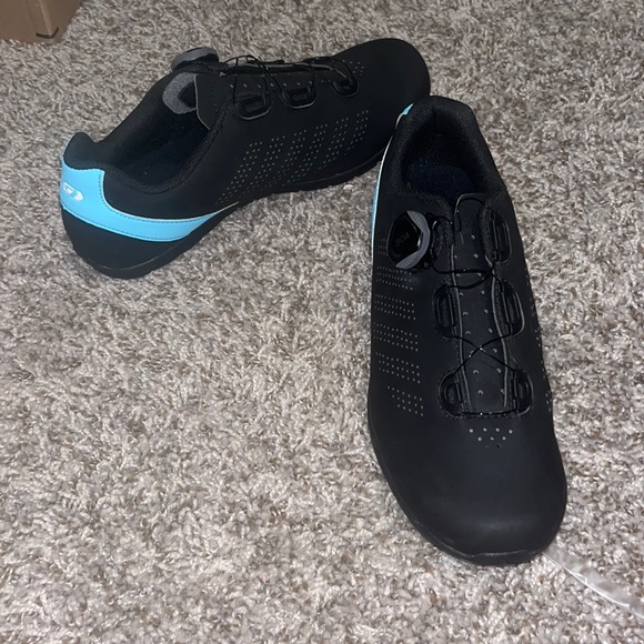 Chaussures De Cyclisme Route Femme Louis Garneau Venturo – Noires, 38 EU/7 US, Fermeture BOA